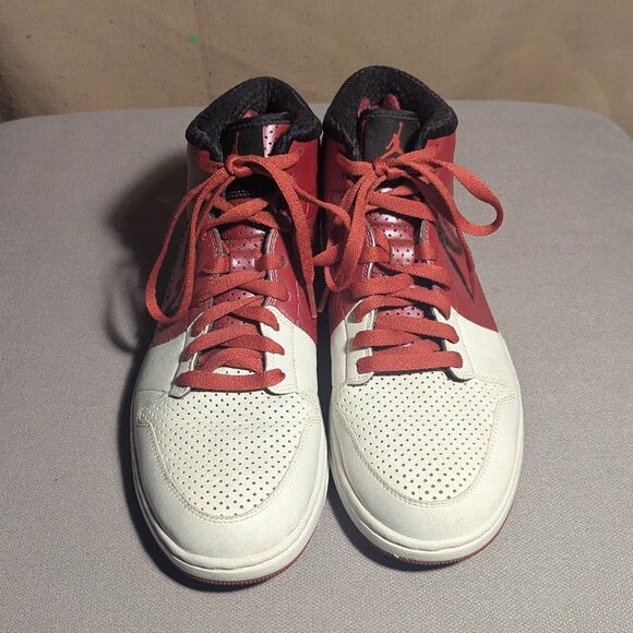2010 Air Jordan Alpha 1 ‘W3Lcome Home’ - Picture 2 of 7